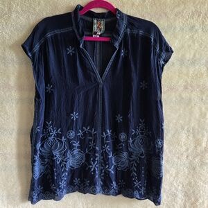 Johnny Was Embroidered Navy Blue Women's Sleeveless Blouse